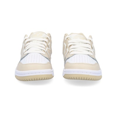 Ténis desportivos New Balance branco e bege de frente