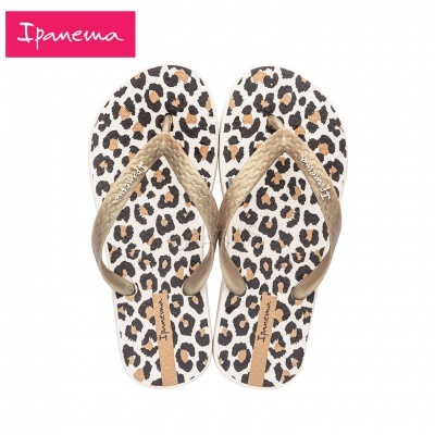 Chinelos Ipanema padrão leopardo com tiras douradas