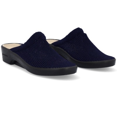 Chinelos de lã azul escuro com sola preta