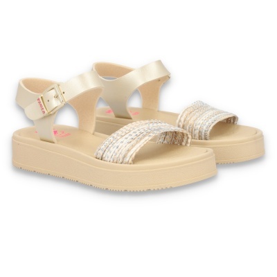 Sandálias femininas plataformas bege com tiras trançadas e fecho de fivela dourada