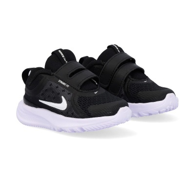 Par de ténis infantis Nike preto com sola branca e velcros