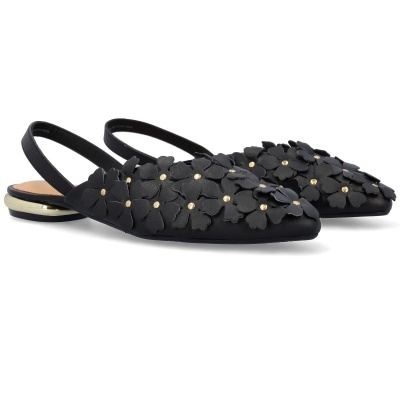 Sapatos rasos pretos femininos com flores em relevo e salto prateado