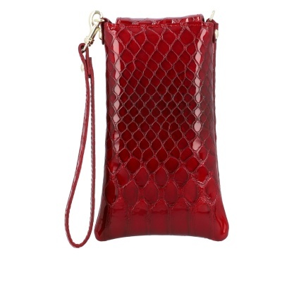 Mala de mão pequena vermelha com textura de pele de cobra e alça para pulso