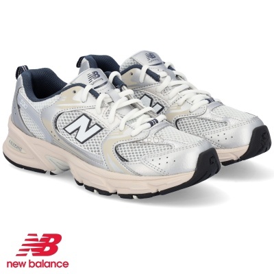 Sapatilhas New Balance brancas com detalhes cinza e azuis