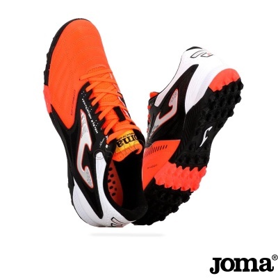 Sapatilhas desportivas laranja, preto e branco da Joma com sola texturada preta.