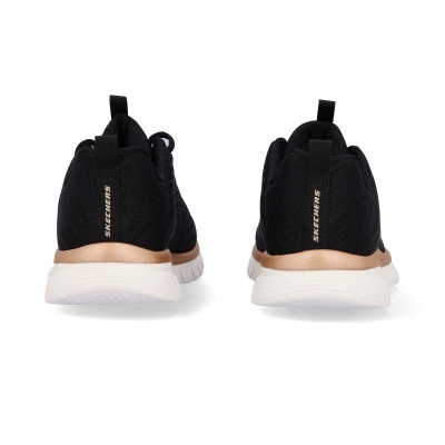 Sapatilhas pretas Skechers vistas de trás