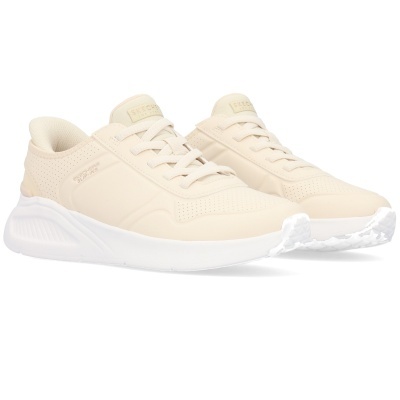 Ténis bege claro com sola branca e cadarços, marca Levi's na língua