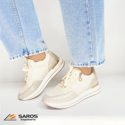 Ténis creme e bege com detalhes dourados da SAROS Sapataria