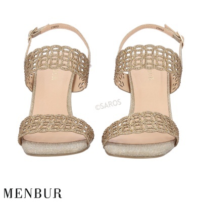 Sandálias femininas bege Menbur com tiras entrelaçadas e fivela