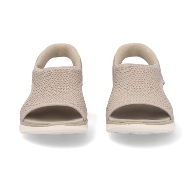 Sandálias abertas bege com sola branca em fundo branco