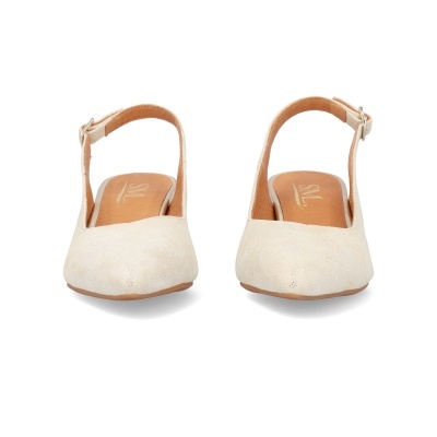 Sapatos de senhora bege claro com tira no calcanhar