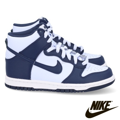 Sapatilhas Nike Dunk High azul escuro e branco com logo Nike.
