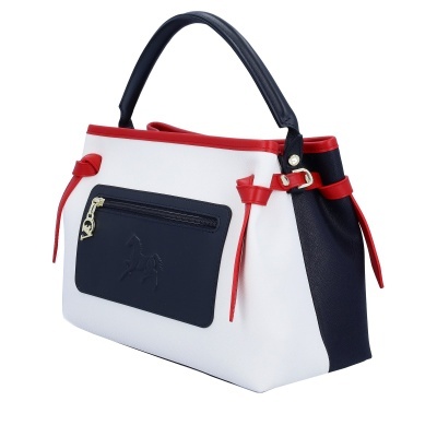 Mala de mão branca com bolso azul e detalhes vermelhos, cavalo em relevo