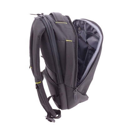 Mochila preta com detalhes amarelos e interior cinza desmontada