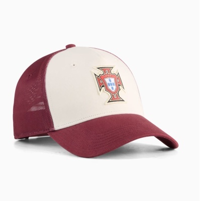 Boné vinho e bege com emblema de cruz bordado