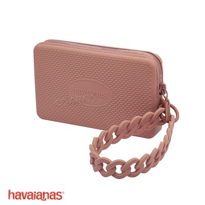 Carteira rosa claro com alça em corrente grossa e logo havaianas