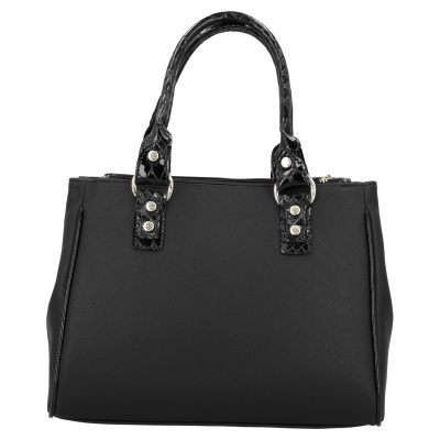 Mala de mão preta com alças em padrão de cobra e detalhes metálicos prateados