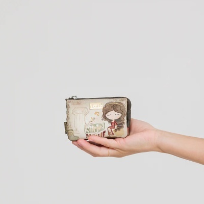 Carteira pequena estampada com fecho de correr e ilustração de menina