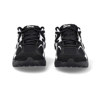 Sapatilhas desportivas Nike pretas e brancas