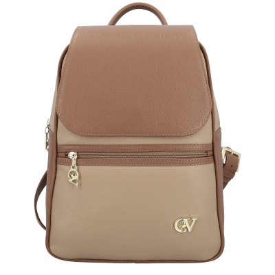 Mochila castanha em couro sintético com fecho de correr frontal e logótipo CV dourado