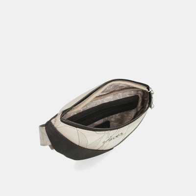 Bolsa pequena tipo pochete bege com padrão floral cinza e fecho de correr prateado