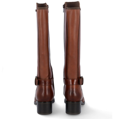 Botas femininas castanhas em pele com tacão quadrado preto e fivela