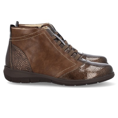 Botas castanhas femininas com atacadores e sola preta