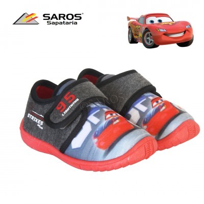 Sapatilhas infantis com estampado Lightning McQueen e sola vermelha