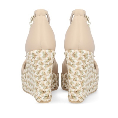 Sandálias de cunha bege com salto trançado