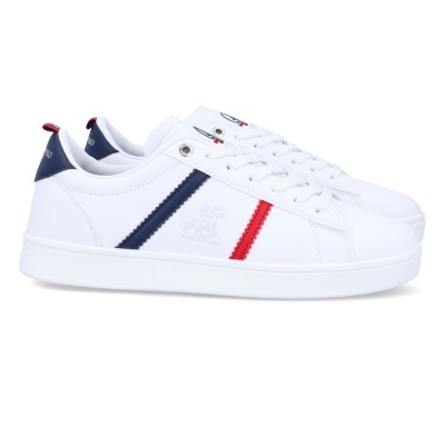 Sapatilhas brancas com riscas azul e vermelha e detalhe azul escuro no calcanhar