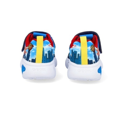 Sapatilhas infantis azuis com padrão de prédios e sola branca