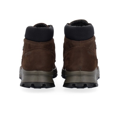 Botas castanhas de couro com sola preta e cano acolchoado