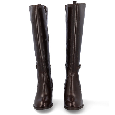 Botas altas femininas de couro castanho escuro com fecho lateral.