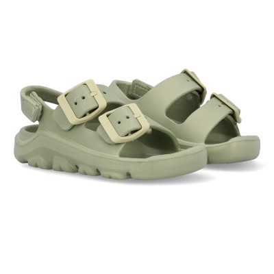 Sandálias de senhora verde claro com fivelas e tira com velcro