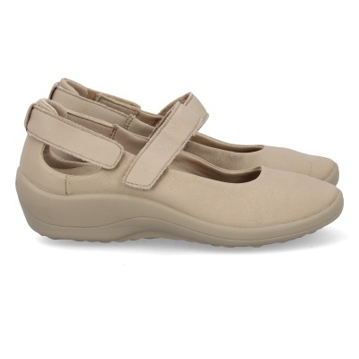 Sapatos femininos bege claro com tiras de velcro e sola antiderrapante