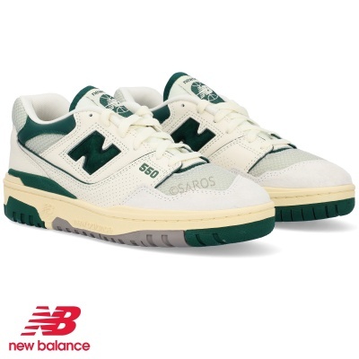 Ténis New Balance 550 branco, bege e verde escuro com sola antiderrapante