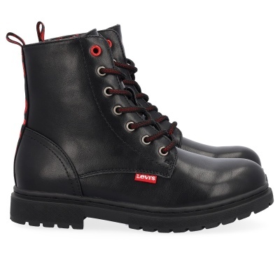 Botas pretas de pele com atacadores vermelhos e pretos e etiqueta LEVIS