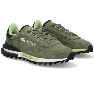 Ténis desportivos verdes Lacoste com sola preta e detalhes em verde limão