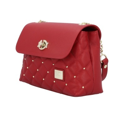 Mala vermelha em pele com detalhes dourados e alça de corrente