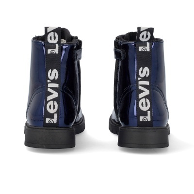 Botins azuis Levi's vistos de trás