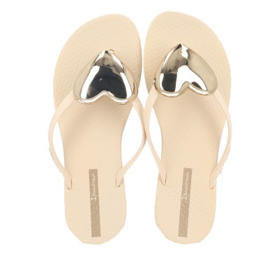 Chinelos de senhora bege com coração metálico prateado