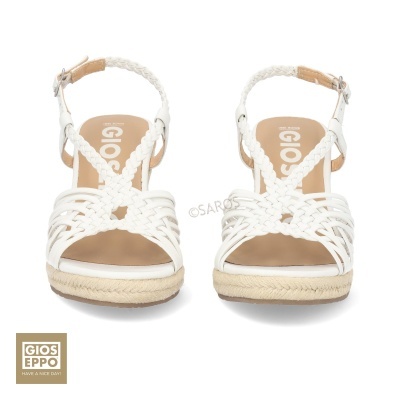 Sandálias brancas trançadas da marca GIOSEPPO com sola de corda