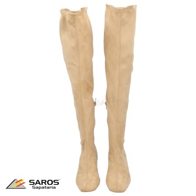 Botas femininas altas em camurça bege com salto fino