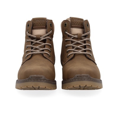 Par de botas castanhas LEVIS frontal com atacadores e solas castanhas.