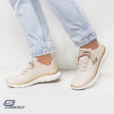Ténis Skechers bege com sola branca e detalhes dourados