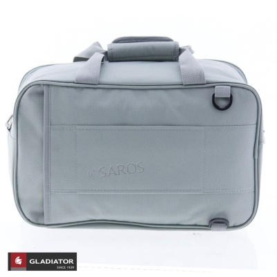 Mala cinzenta de tecido com a palavra SAROS estampada, alças e ilhóses laterais