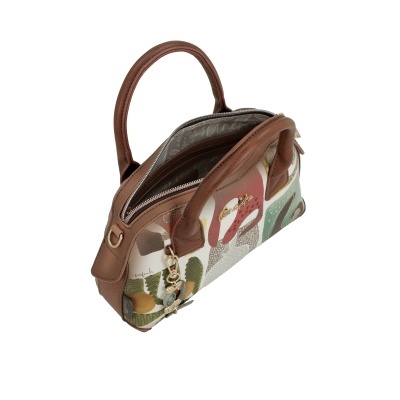 Mala de mão estampada com alças em couro castanho e pendente dourado