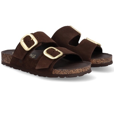 Sandálias castanho escuro em camurça com duas fivelas douradas e sola em cortiça