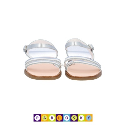 Sandálias brancas com tiras prateadas brilhantes e fivela, sola castanha, marca PABLOSKY colorida