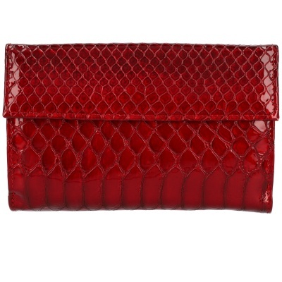 Carteira vermelha brilhante com padrão de pele de crocodilo